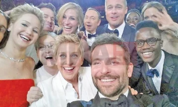 На „Х“ исчезна познатиот селфи со Елен Деџенерис и другите ѕвезди од Оскарите 2014 година