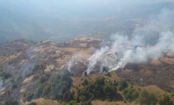 Një helikopter i MPB-së do ta shuajë zjarrin mbi fshatin Vranovc i Epërm