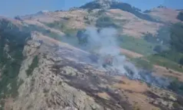 Втор хеликоптер на МВР ќе се вклучи во гаснење на пожарот на Јакупица