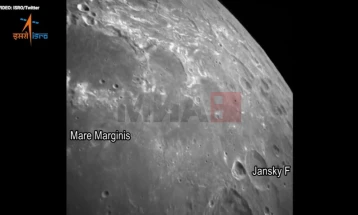 Индиското вселенско летало „Чандрајан-3“ денеска слетува на Месечината