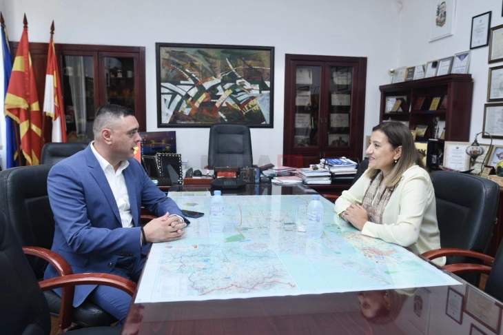 Trençevska i vizitoi komunat Rosoman dhe Kavadar