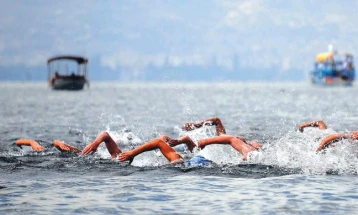 Шест пливачки и девет пливачи пријавени за утрешниот 36. Охридски пливачки маратон
