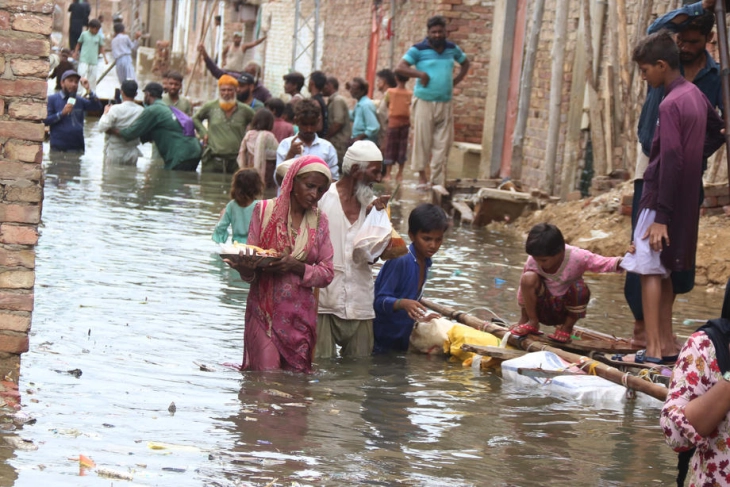УНИЦЕФ: Милиони деца во Пакистан имаат потреба од помош по поплавите во 2022 година