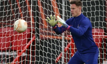 Ter Shtegen ka vazhduar kontratën me Barcelonën deri në vitin 2028