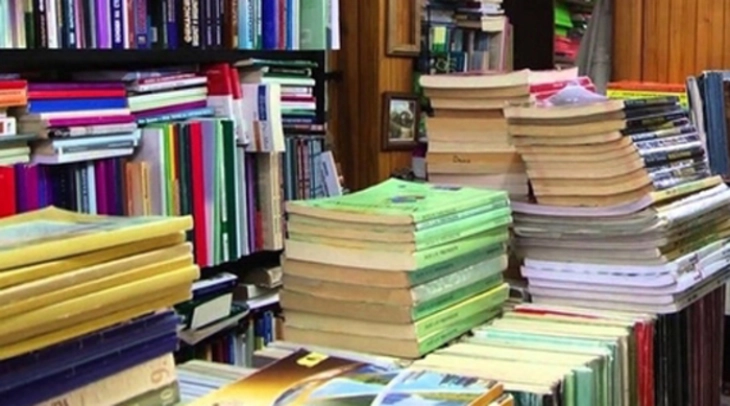 MASH: Shpërndarja e librave do të përfundojë më 1 shtator, për klasën e gjashtë do të dorëzohen gjatë muajit