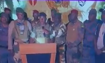 Шефот на пучот во Габон в понеделник ќе положи заклетва како „преоден претседател“