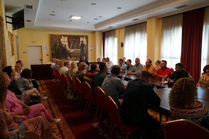 Mickoski holds meeting with VMRO-DPMNE parliamentary group