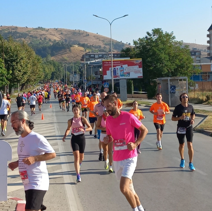 Mbi 1.500 pjesëmarrës në garën sportive -rekreative 