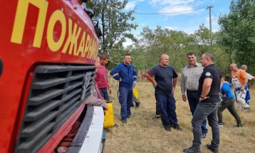 Zjarri në fshatin Rugjincë, ka mbërritur në Belakovc