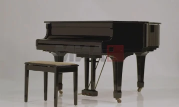 Pianoja e Fredi Merkjurit shitet në ankand për dy milionë euro