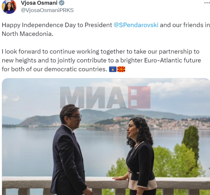 Presidentja e  Kosovës uron Pendarovskin dhe popullin e Maqedonisë për Ditën e Pavarësisë