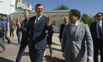 Јапонскиот министер за надворешни работи во ненајавена посета на Украина