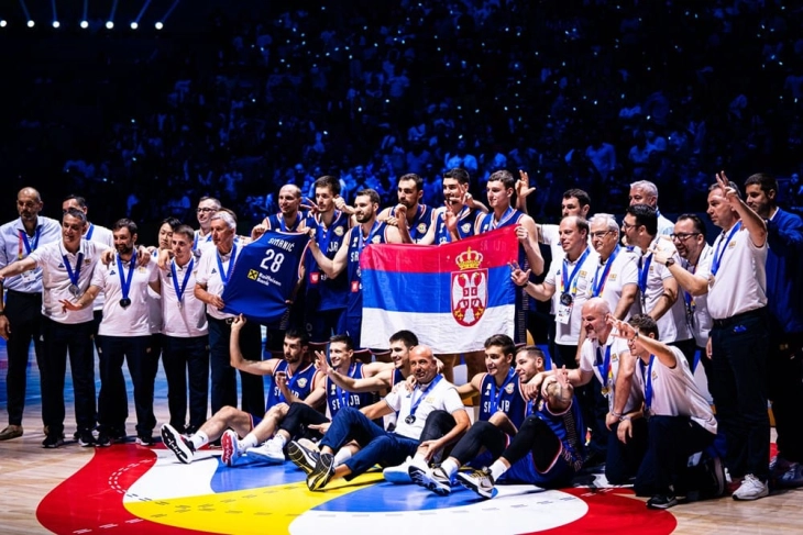 Српските кошаркари наградени со по 25.000 евра за освоеното мундијалско сребро