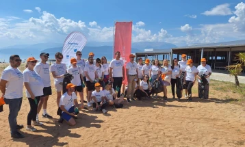 Акција за чистење на плажите на Преспанско Езеро