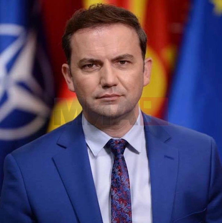Osmani demanton se është takuar me Gruevskin në Budapest
