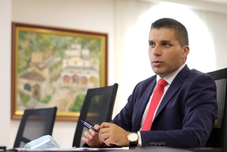 Министерот Николовски на средба со млади земјоделци