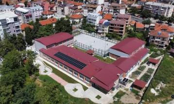 Предадена во употреба фотоволтаичната централа на економското училиште во Охрид, донација на „ОКТА“