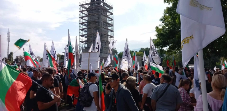 Në Bullgari protestë kundër NATO-s, kërkohet ndërrimi i qeverisë