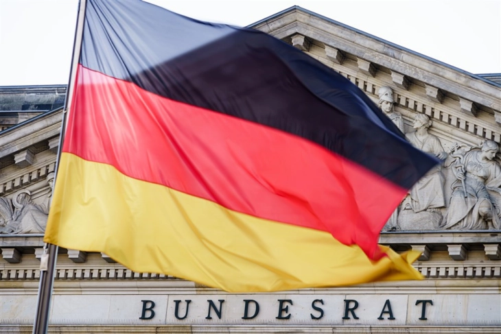 Анкета: Во Германија зголемен бројот на луѓе со екстремно десничарски ставови