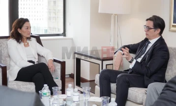 Pendarovski në Nju -Jork në takim me Juri Kim dhe Xhim O'Brajan nga Departamenti Amerikan i Shtetit