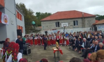 Апелирам Македонците од Албанија масовно да учествуваат во пописот, порача Мицкоски