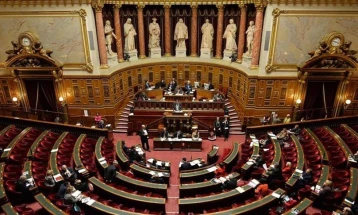 Екстремно десничарската партија на Марин Ле Пен освои тројца сенатори во францускиот Сенат