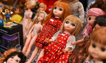 Голема изложба на кукли во Калифорнија