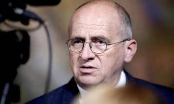 Шефот на полската дипломатија ја обвини Германија дека се обидува да се меша во внатрешните работи на земјата