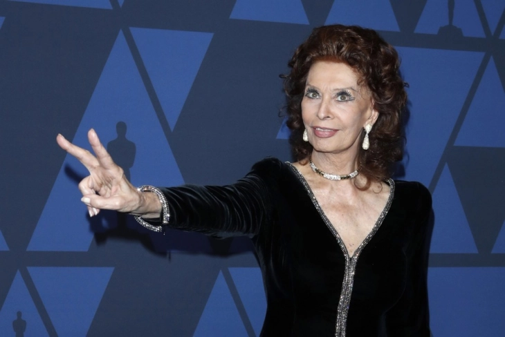 Sofia Loren në operacion urgjente, pas disa frakturave