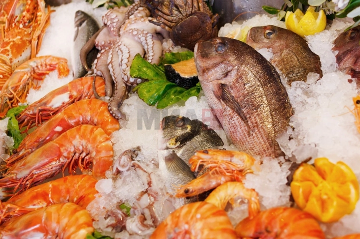 Кина го намали увозот на морска храна од Јапонија по испуштањето на вода од Фукушима