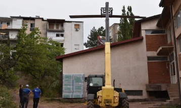 Почна реконструкција на покривот на градинката во штипската населба Автокоманда