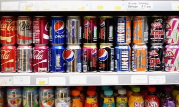 Владата утре ќе носи одлука за намалување на цените на пијалоците, во тек анализата на хигиенските производи