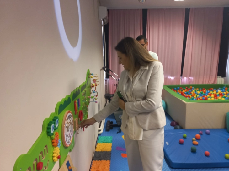 Тренчевска: Секое дете за нас е важно и затоа  нема да застанеме со реформите и со унапредување на правата на лицата со попреченост