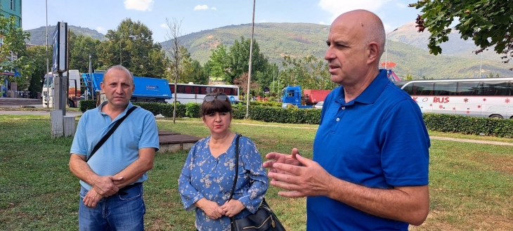 Вработените во тетовска печатница Напредок бараат реакција од државата затоа што со години нередовно примаат плати и немаат здравствено осигурување