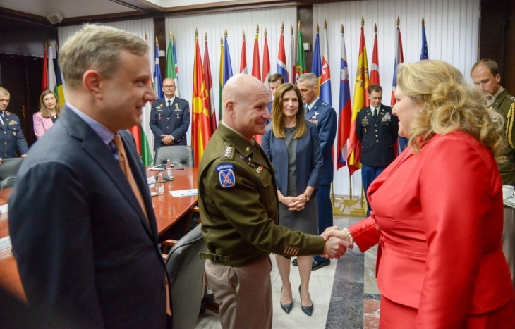 Petrovska, Cavoli confirm excellent Macedonian-US defense cooperation