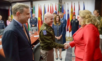 Petrovska, Cavoli confirm excellent Macedonian-US defense cooperation