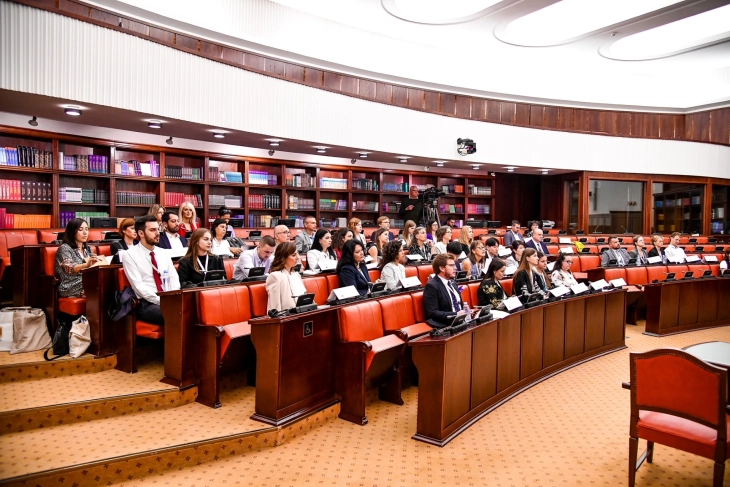 Парламентарниот институт на Собранието домаќин на шестата конференција на Меѓународниот форум на центрите на посетители на парламентите