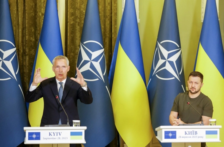 Stoltenberg për vizitë të paparalajmëruar në Kiev: Ushtria ukrainase gradualisht po sundon territore