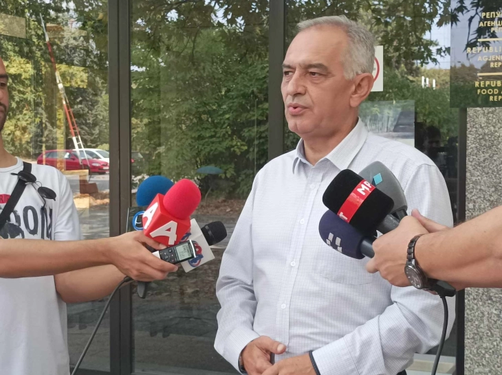Бабовски: Трипуновски повторно ја манипулира и заплашува јавноста, двете пратки пробиотски јогурт се вратени во Србија