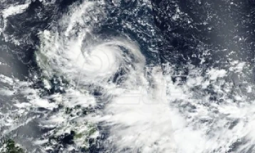 Тајфунот Коину предизвикува рекордни ветрови во Тајван