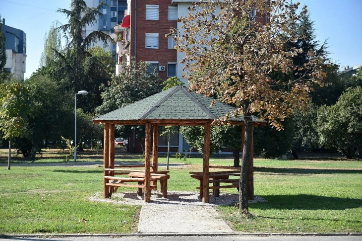 Нови паркови во општина Аеродром, градоначалничката Арсовска изврши увид