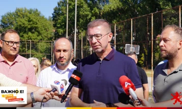 Mickoski: Nevojitet takim i liderëve për datë të zgjedhjeve, mund ta caktojë edhe Xhaferi