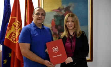 Град Скопје за 10 проценти ги зголеми платите на над 6000 вработени