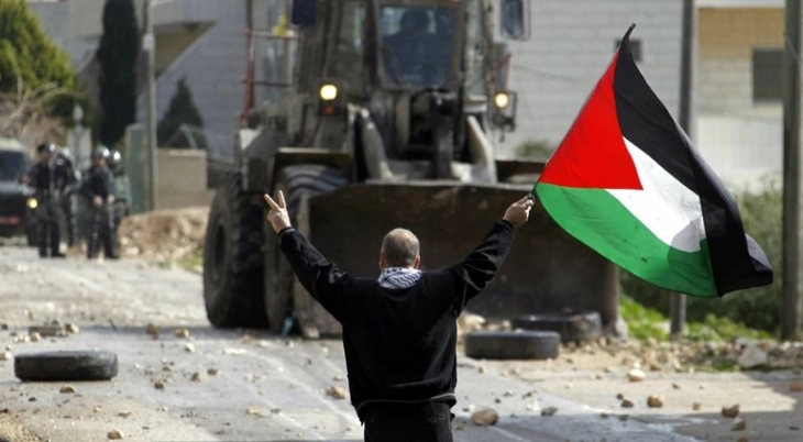 ЕУ ја смени одлуката за „веднаш“ да ја прекине помошта за Палестинците