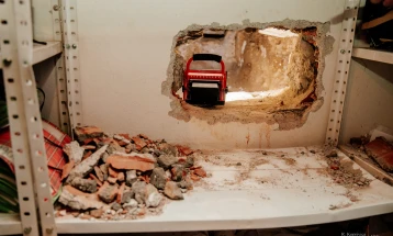 Уште четири лица се уапсени поради копање тунел и упад во депото на судот во Подгорица