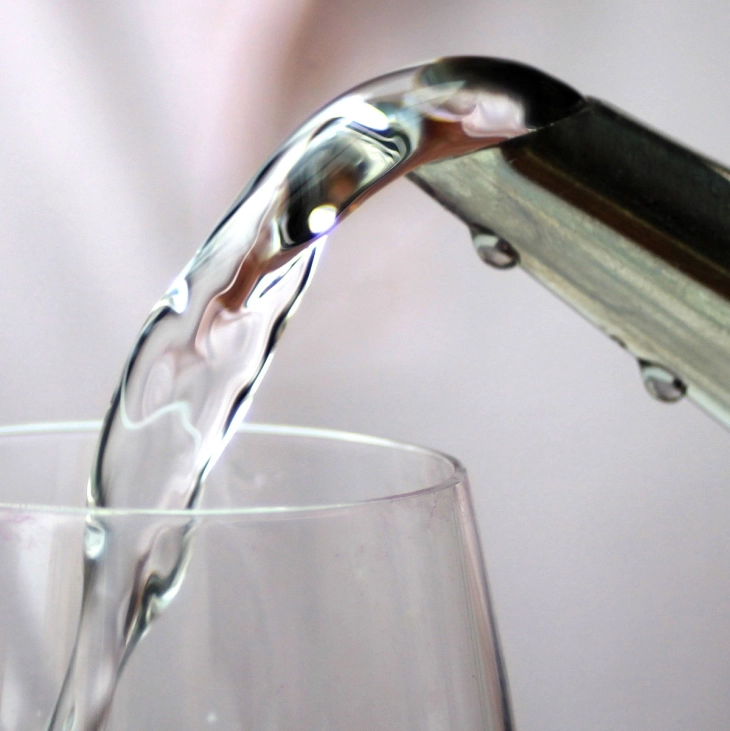 Uji i pijshëm në Shkup është i sigurt dhe mikrobiologjikisht i shëndetshëm