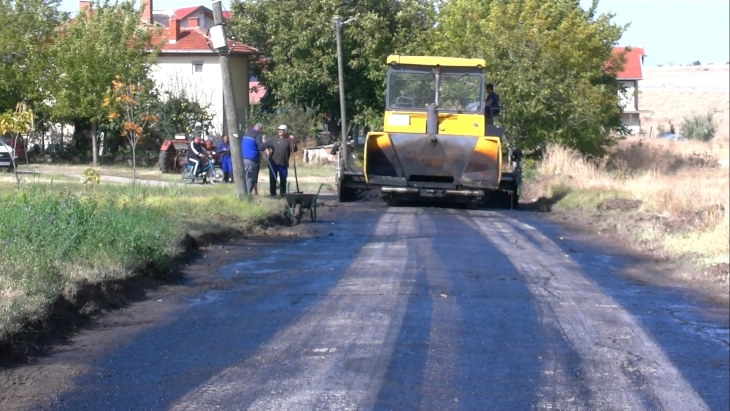 Се асфалтираа улици во штипската населба Три Чешми