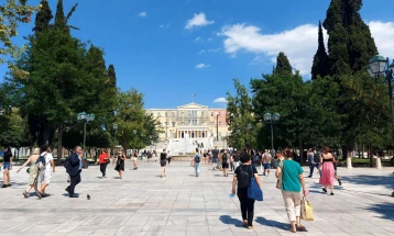 Грција доби инвестициски степен од кредитната агенција Стандард и Пурс 