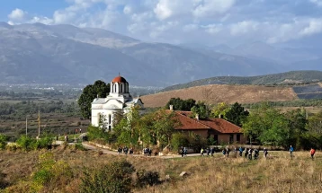 Традиционалната „Милениумска патека“ на Сува Гора ја поминаа 120 планинари