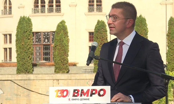 Mickoski propozon zgjedhje parlamentare dhe presidenciale mes dy festave më të mëdha fetare pranverën e ardhshme